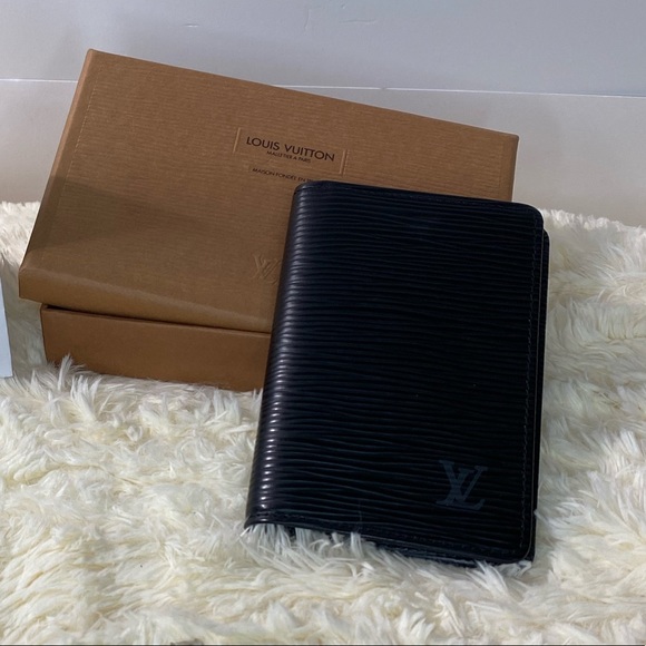 ❌SOLD❌ Authentic Louis Vuitton Epi Black Card Hold